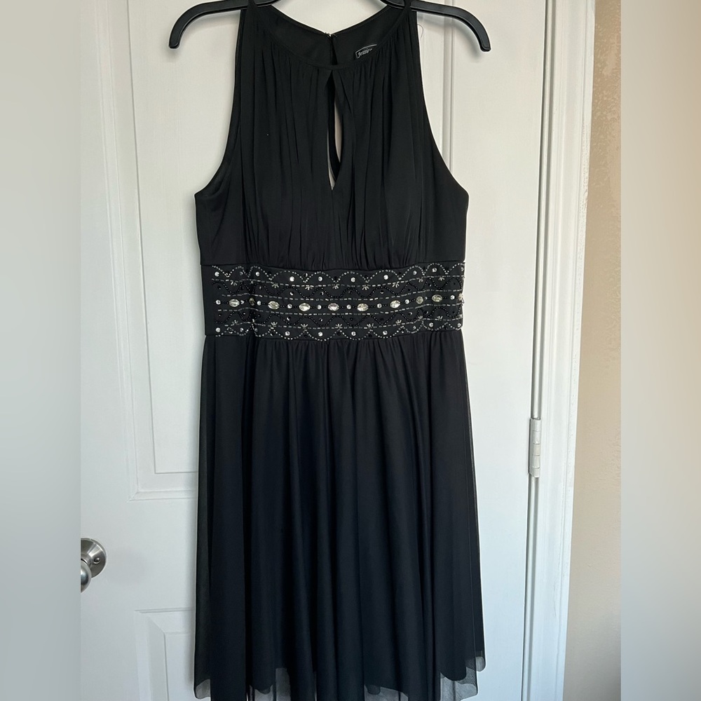 Black Evening Formal Dress size 14 - Picture 8 of 9